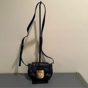 Michael Kors Black Leather crossbody bag.